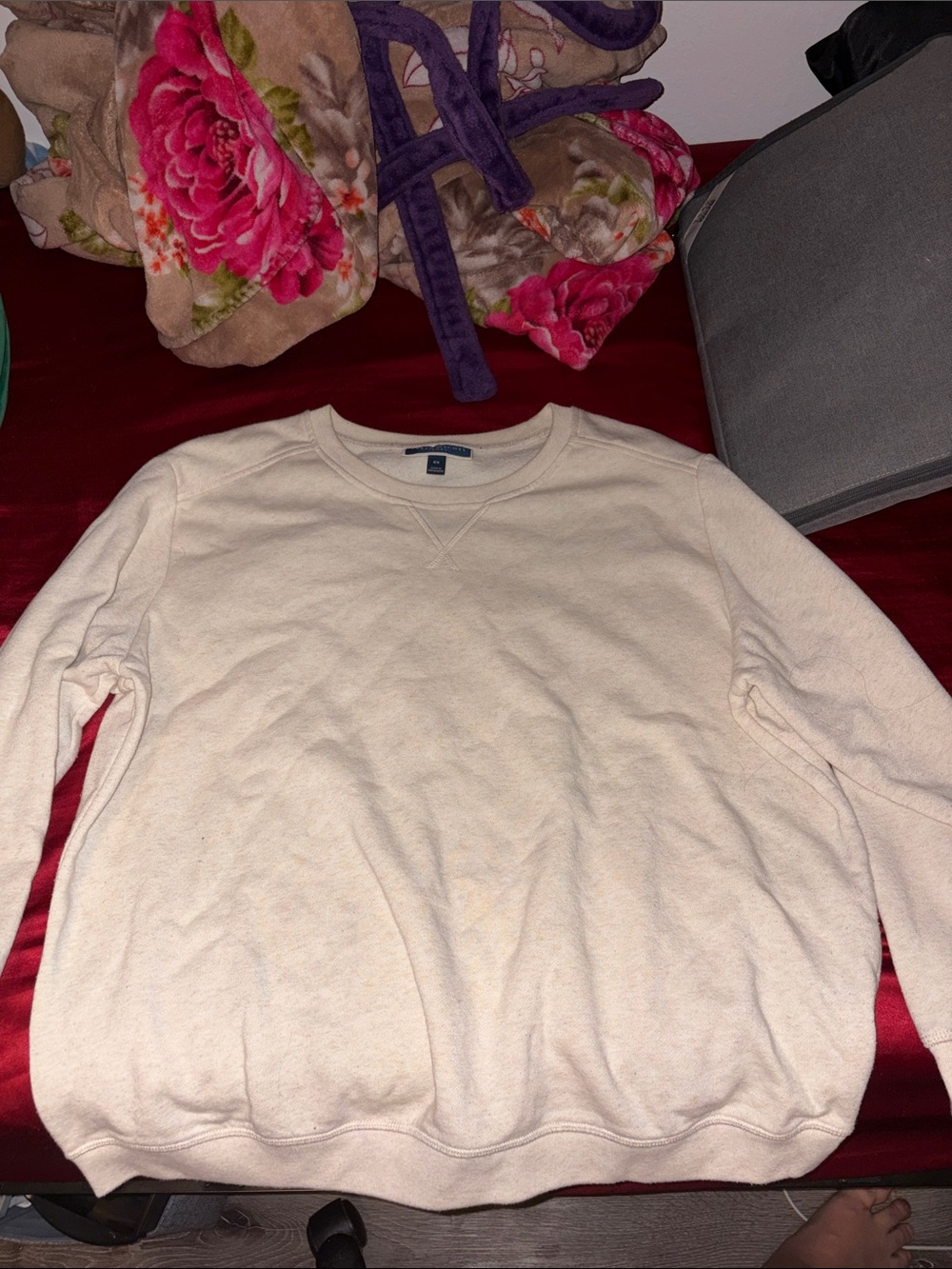 Karen Scott Off-White Crewneck Sweater